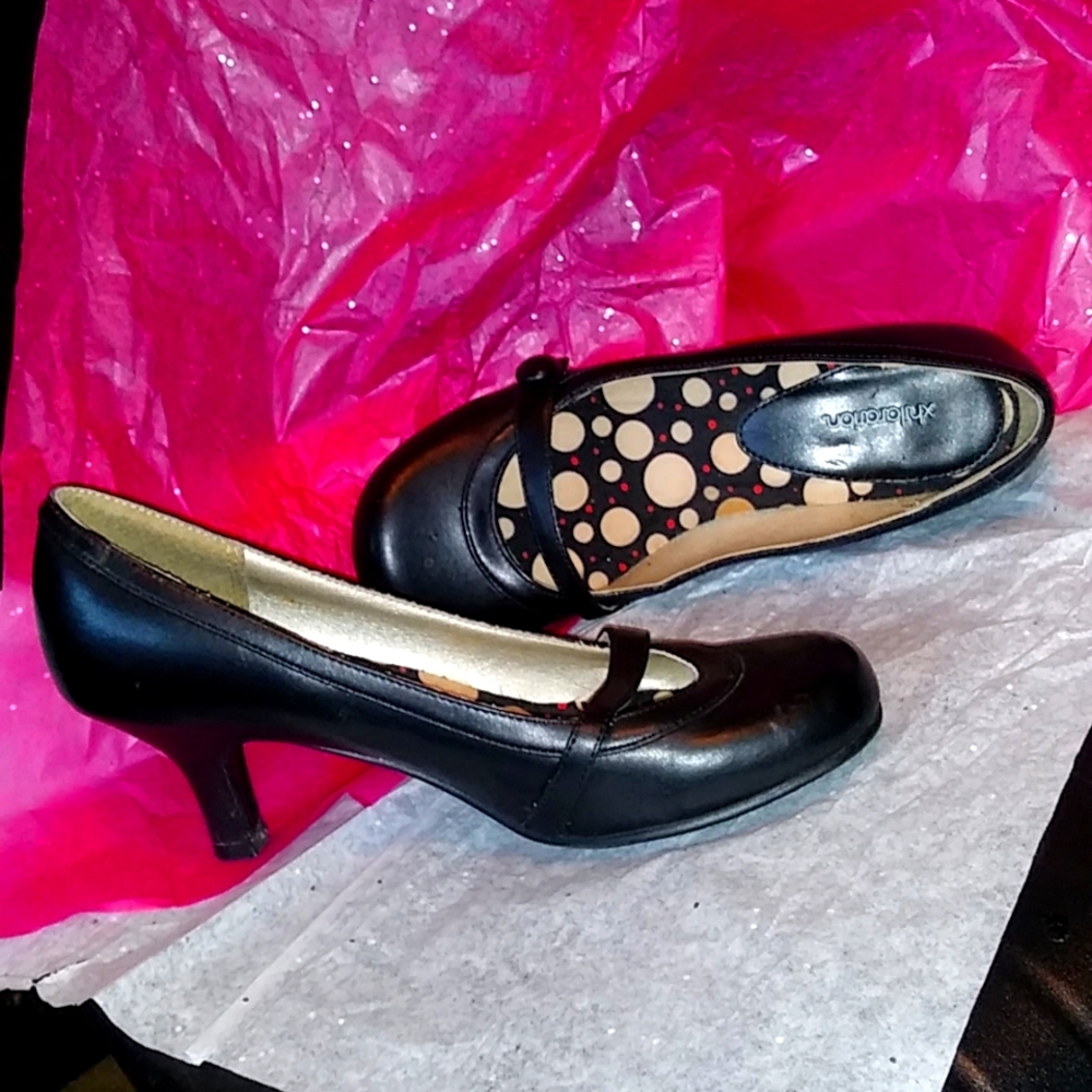 Dress shoes